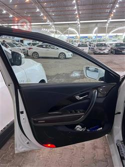 هیوندای ازێرا